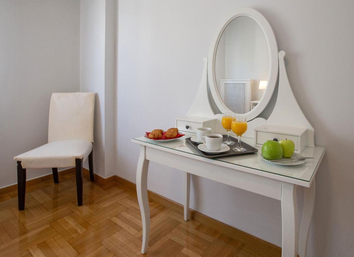Upscale Luxury Athens Renovated Dream Home In One Of The Most Favorable Locations By National Gardens, Zoo & Hellenic Parliament In Syntagma And Stylish Exquisite Kolonaki Neighborhood Extérieur photo
